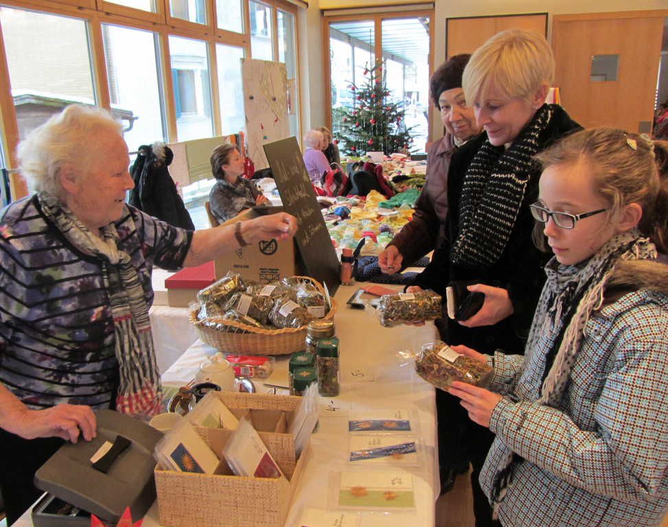 Missionsbazar Frau Gorbach_jpg-1354389351