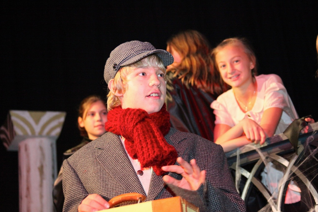 KOE_Theater Vampire G__fis 3_jpg-1354391809