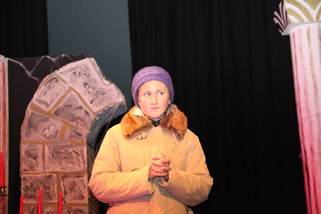 KOE_Theater Vampire G__fis 24_jpg-1354391910