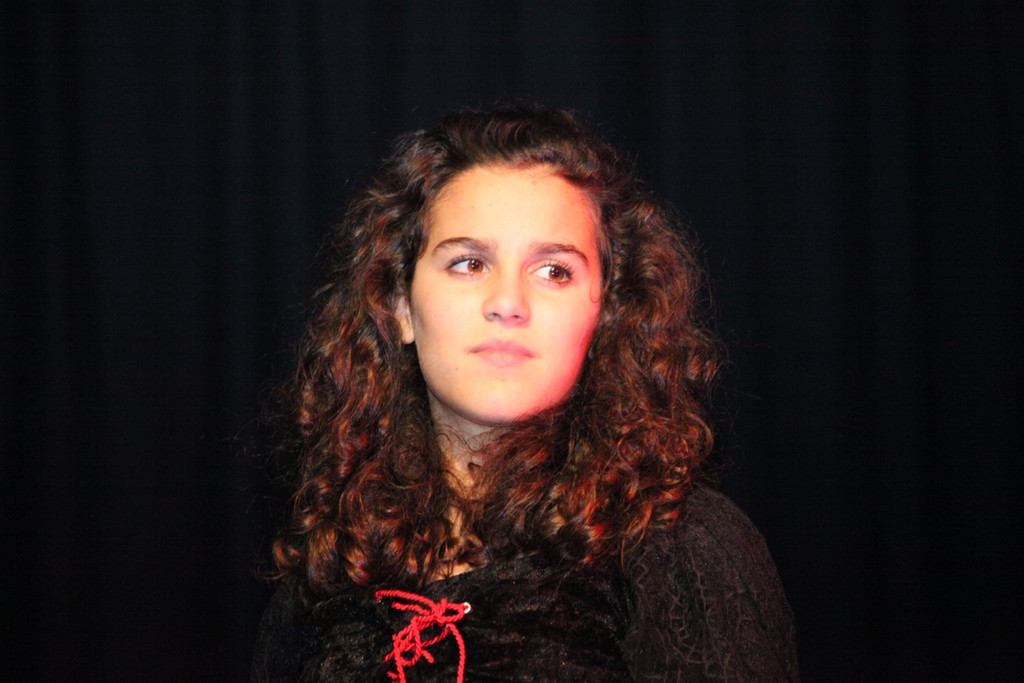 KOE_Theater Vampire G__fis 33_jpg-1354391960