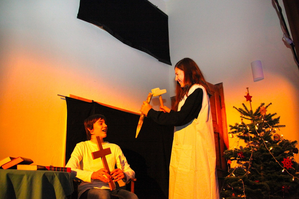 KOE_Theater Vampire G__fis 39_jpg-1354391989
