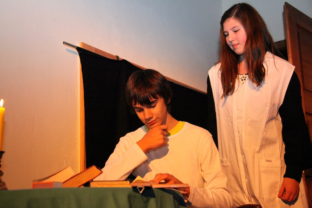 KOE_Theater Vampire G__fis 42_jpg-1354392004