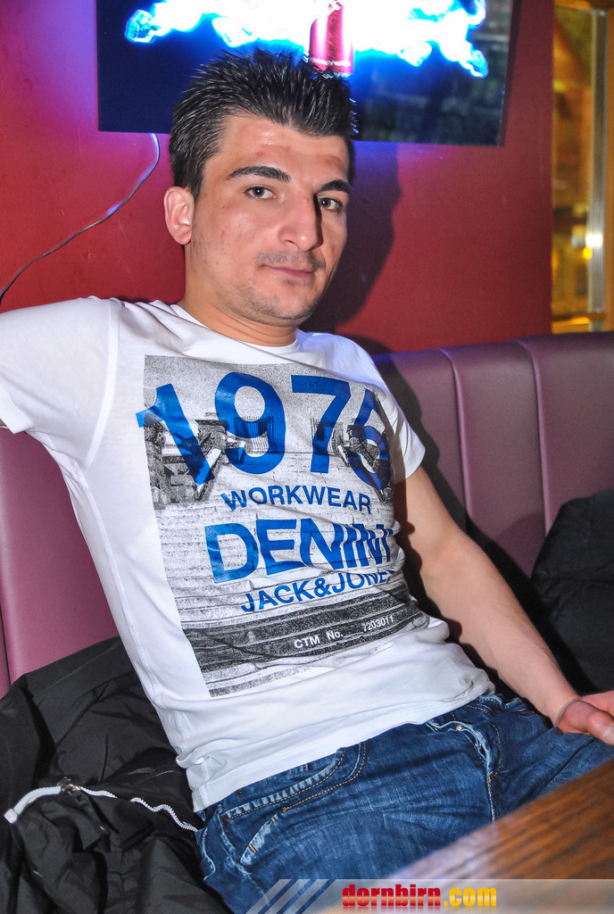 12374048.jpg