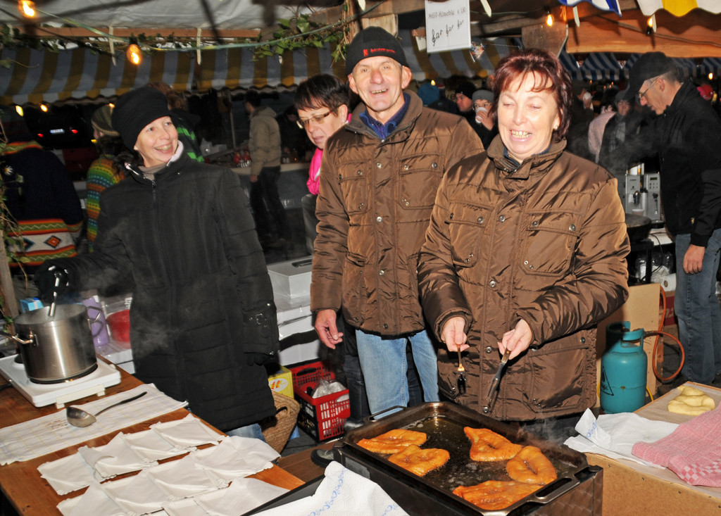 Adventmarkt H__chst 01-12-2012 17_jpg-1354451954