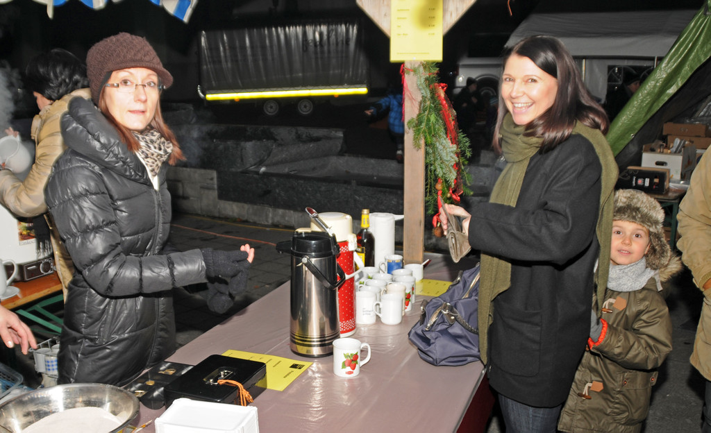 Adventmarkt H__chst 01-12-2012 53_jpg-1354452068