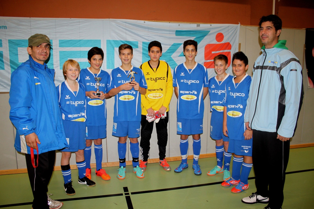 Fussball Nachwuchs HALLE Team U 15 02-12-2012 _1__jpg-1354468818