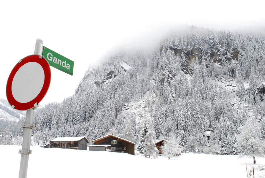 _c_ Gerhard Scopoli - Schnee Partenen - 006.jpg