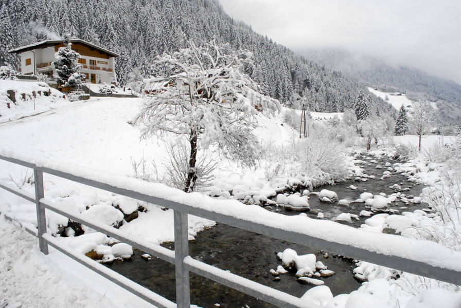_c_ Gerhard Scopoli - Schnee Partenen - 023.jpg