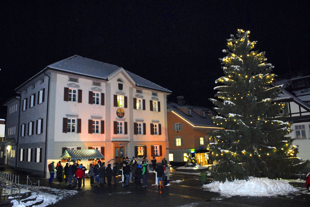 _c_ Gerhard Scopoli - Adventfenster Schruns - 457.jpg