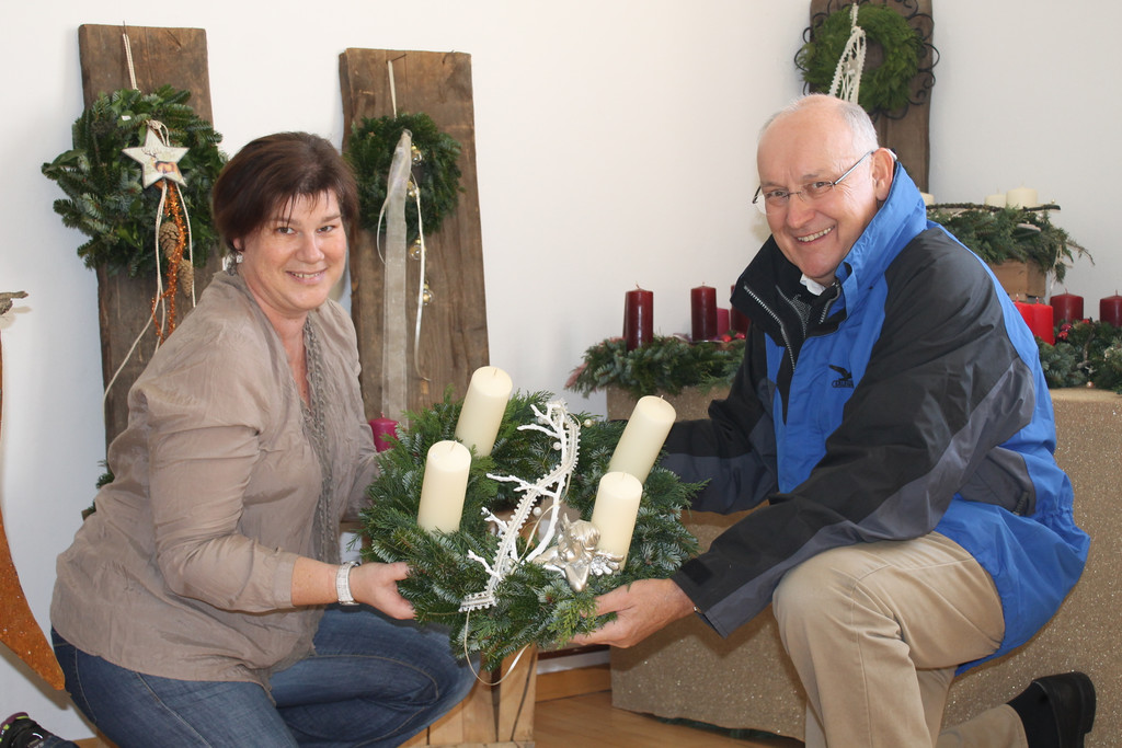 Kirchenchor Adventmarkt_JPG-1354819527