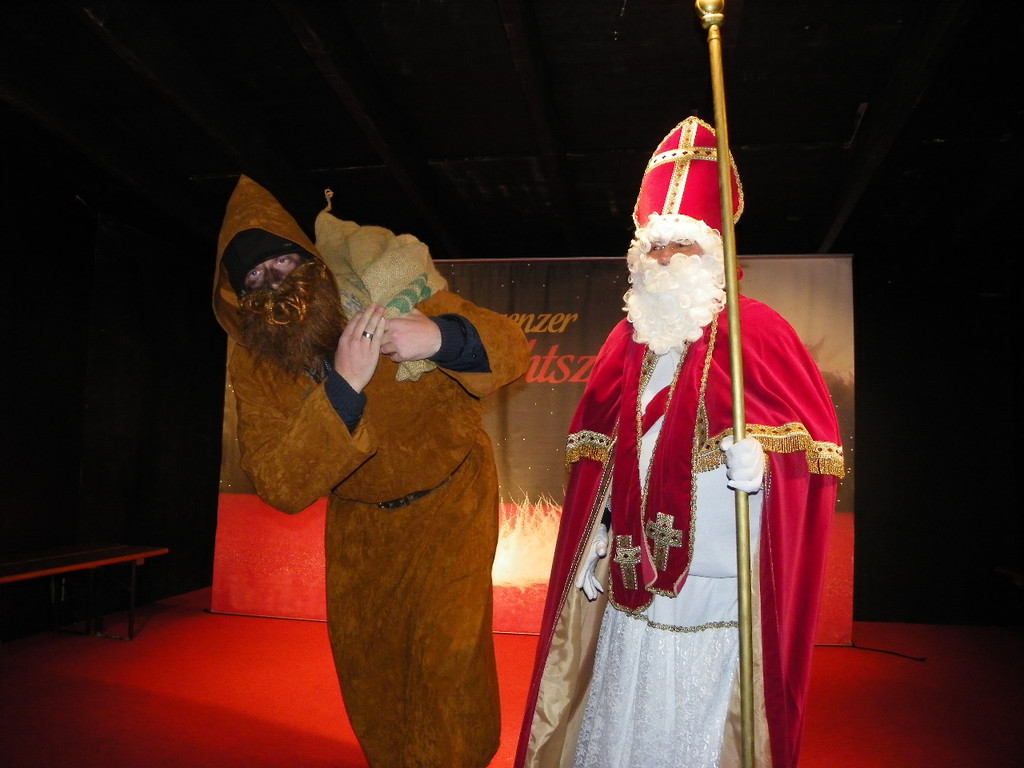 108_1833_jpg-1354837343