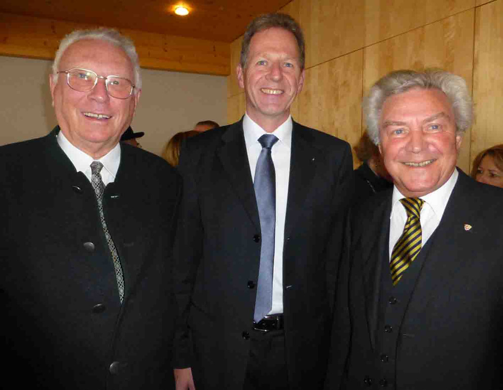 Schuler6Bgmx3_jpg-1355159774