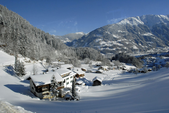 _c_ Gerhard Scopoli - Schnee Tschagguns - 170.jpg
