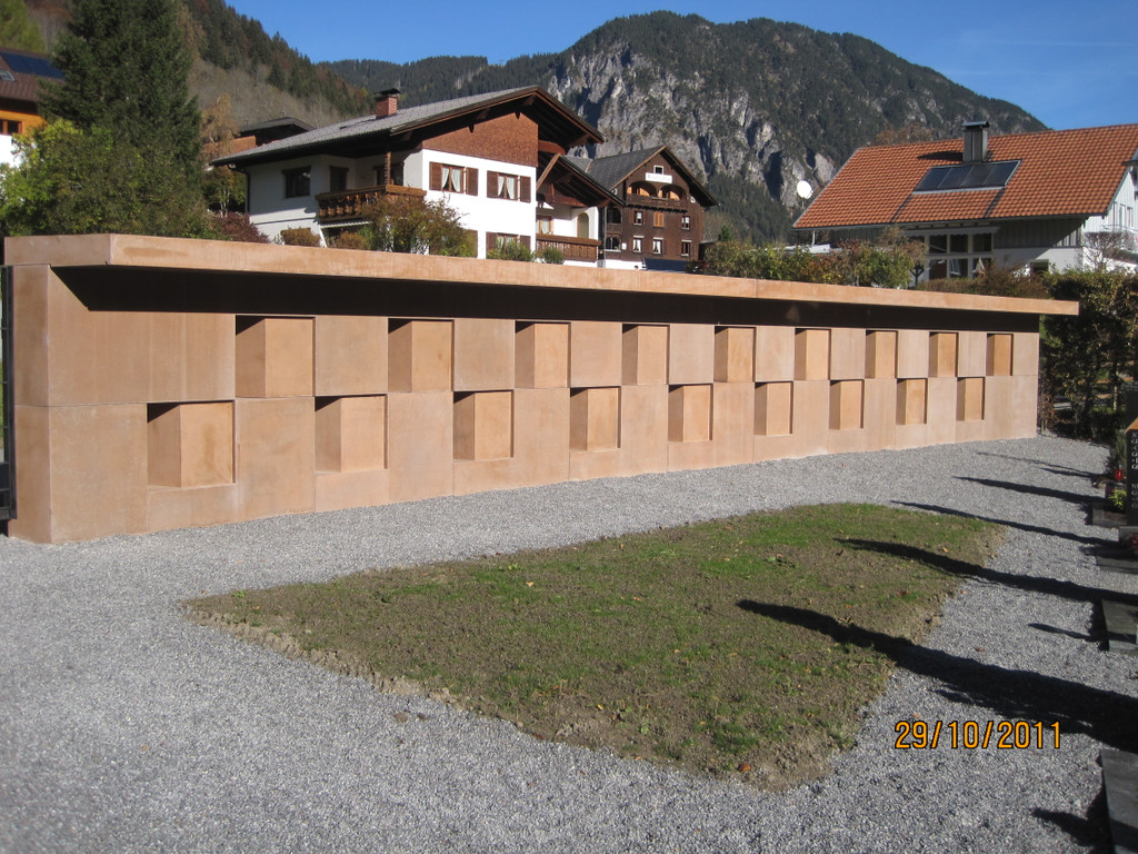 Urnenwand Brand02_jpg-1355684067