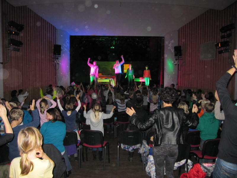 KR001_jpg-1355694248