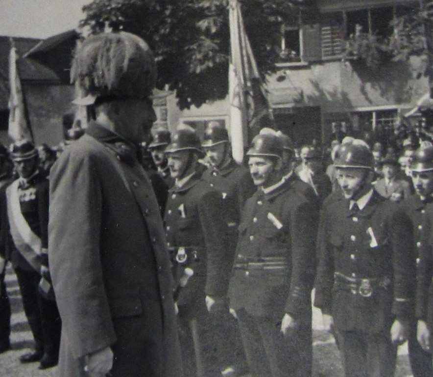 EHZ Eugen mit Feuerwehr_jpg-1355761600