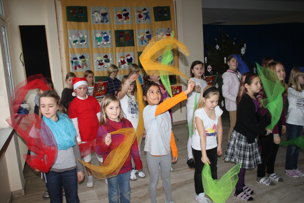 Volksschule Weihnachtsfeier 2012 _25__jpg-1356108419