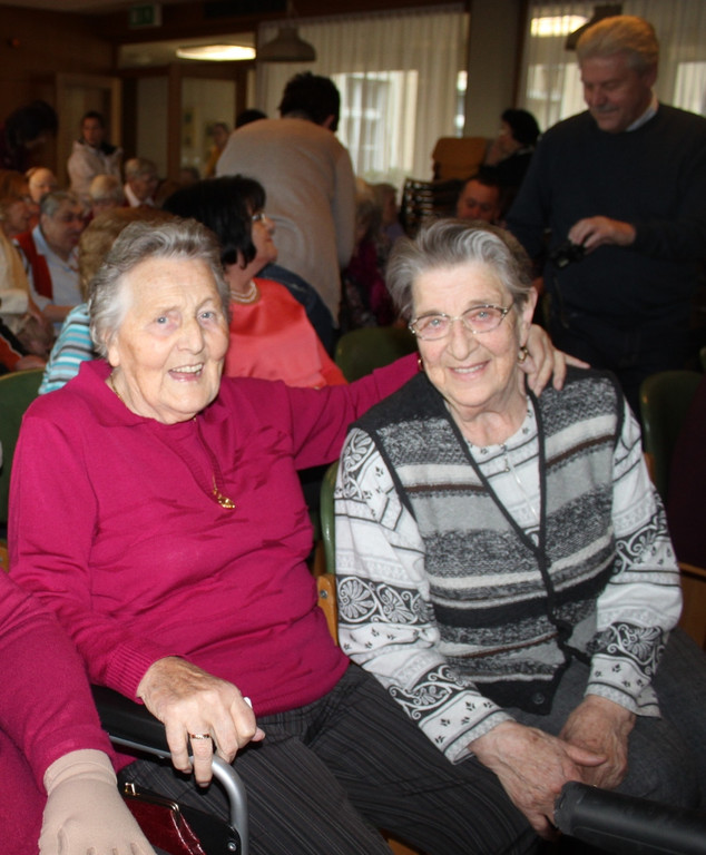 Jesuheim Weihnachtsfeier 20-12-2012 _27__jpg-1356109009