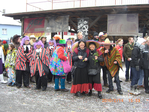 2010_02_14_ Faschingsumzug Turnhalle 003.jpg