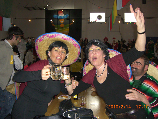 2010_02_14_ Faschingsumzug Turnhalle 036.jpg