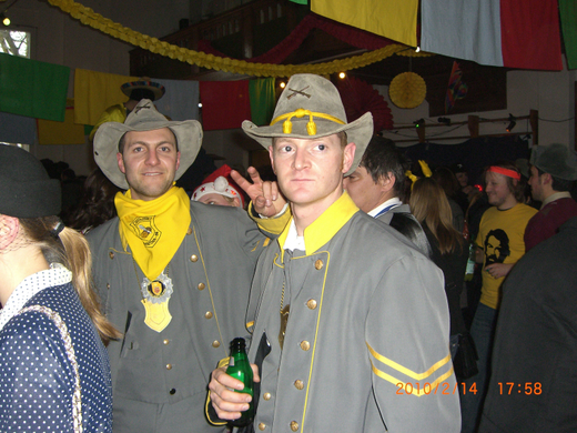2010_02_14_ Faschingsumzug Turnhalle 071.jpg