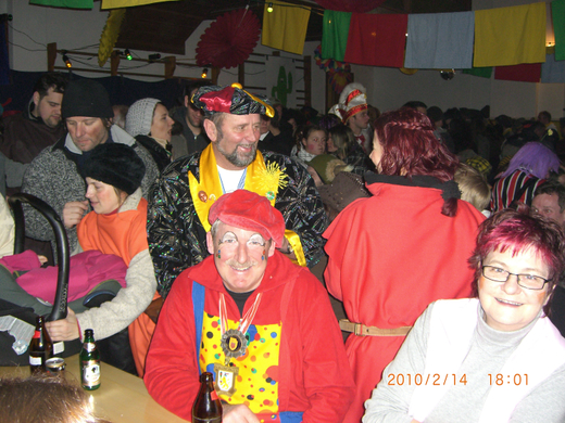 2010_02_14_ Faschingsumzug Turnhalle 084.jpg