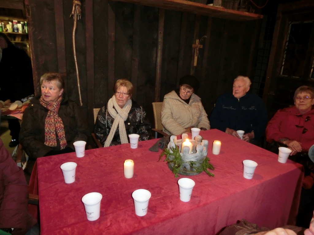Waldweihnacht des Seniorenbundes am 19_12_2012 037.JPG