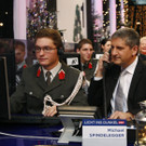 Licht ins Dunkel 2012: Politiker sammeln Spenden