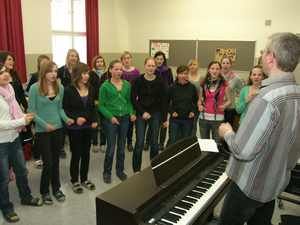 Singen 1e_JPG-1356426344