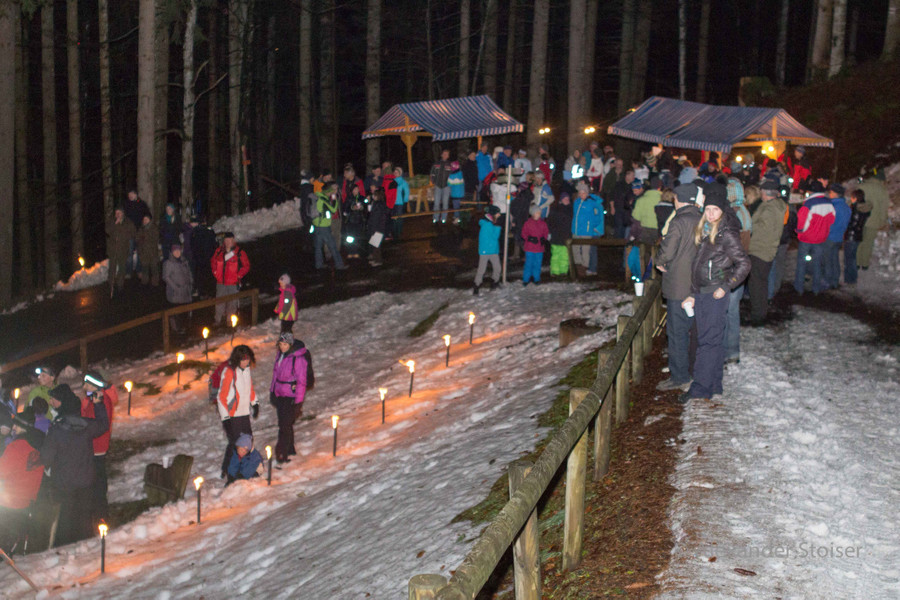 Waldweihnacht2012008_jpg-1356639077