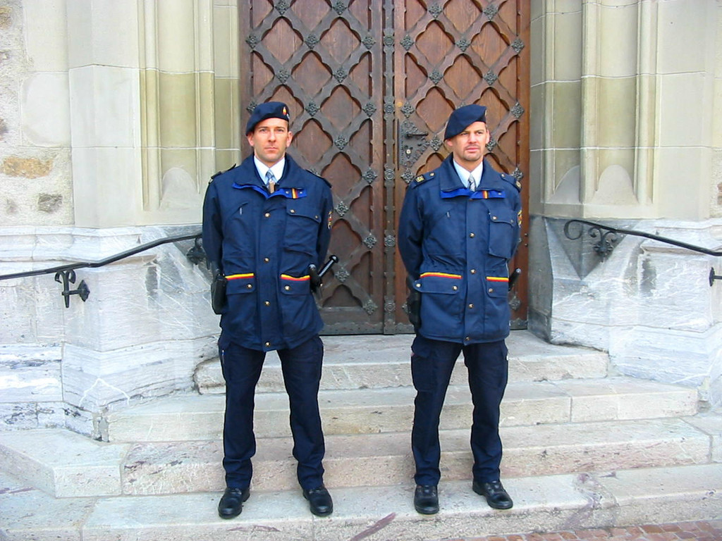 Vor Kirche 2_JPG-1356778881