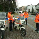 Beamte mit Motorrad 1_JPG-1356778814