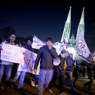Demonstranten solidarisieren sich mit Votivkirchen-Flüchtlingen in Wien