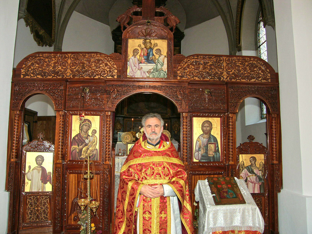 Pfarrer 3a_JPG-1357396082