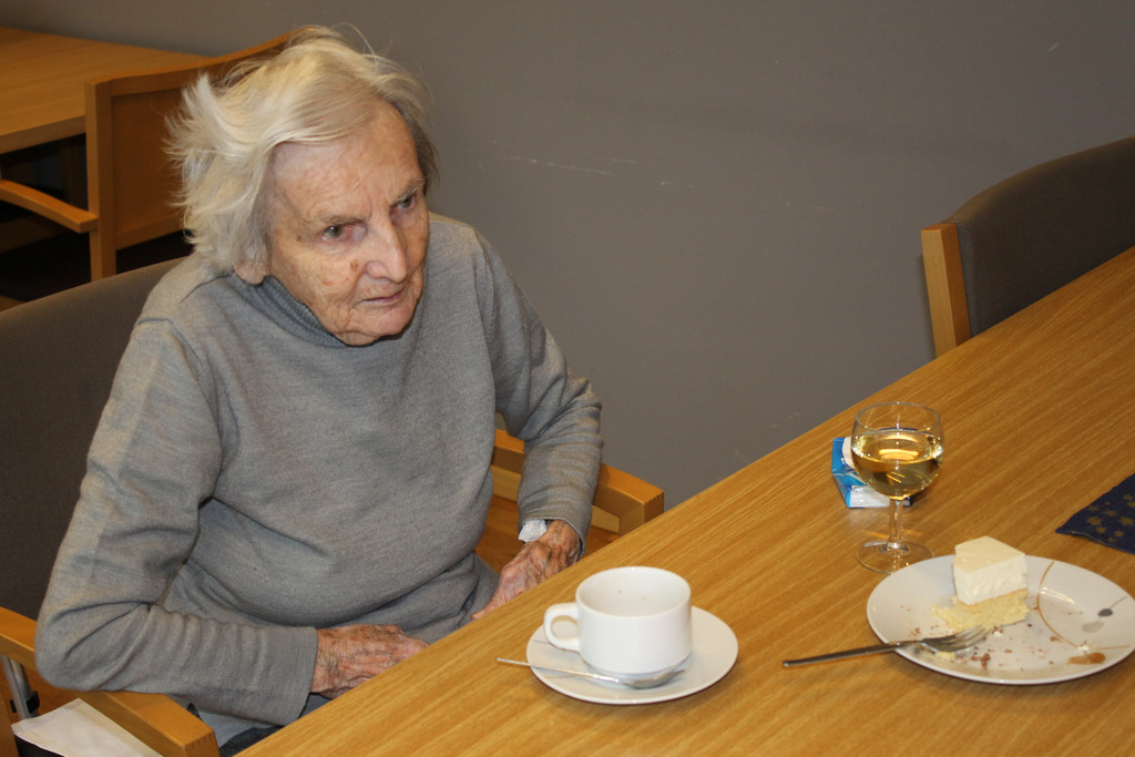 IAP 026_JPG-1357563640