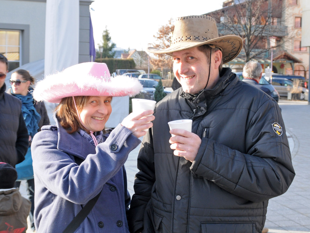 Schl__ssel__bergabe H__chst 12-01-2013 3_jpg-1358028525