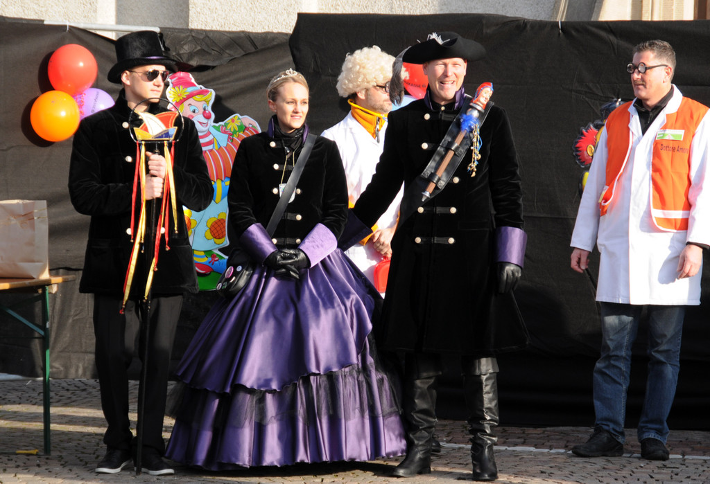 Schl__ssel__bergabe H__chst 12-01-2013 37_jpg-1358028604