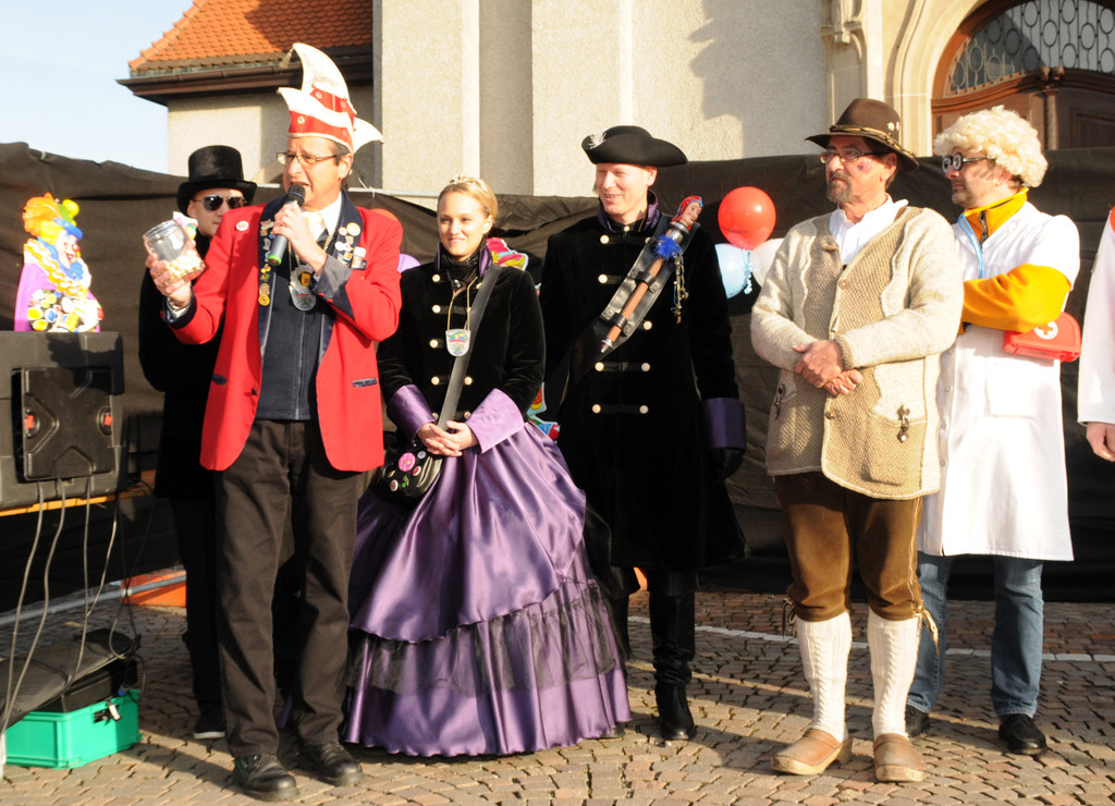 Schl__ssel__bergabe H__chst 12-01-2013 69_jpg-1358028650