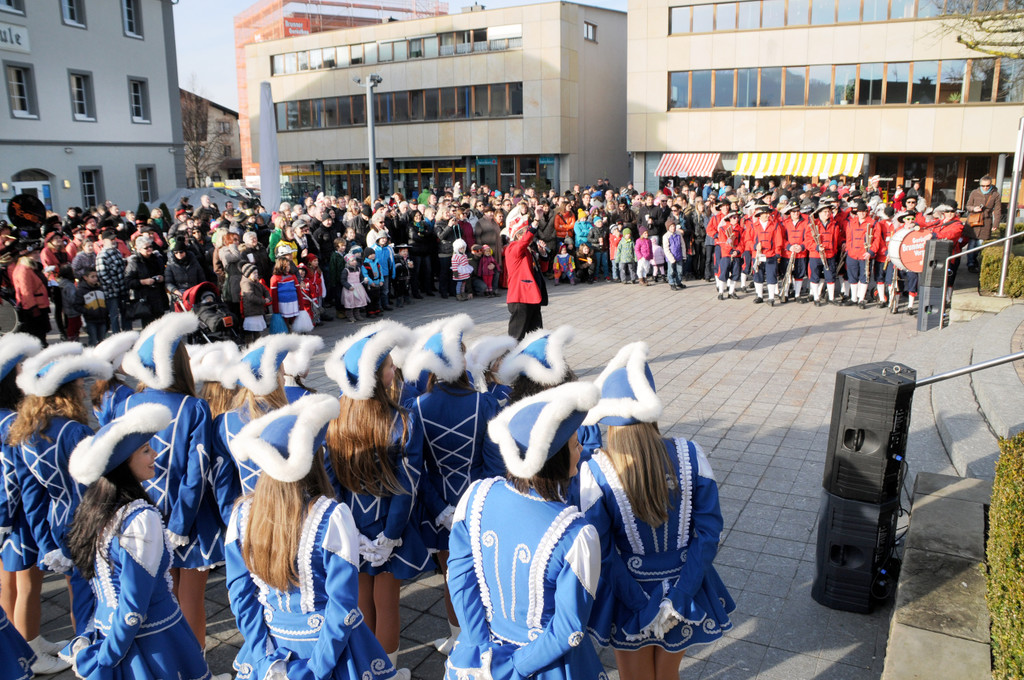 Schl__ssel__bergabe H__chst 12-01-2013 84_jpg-1358028682