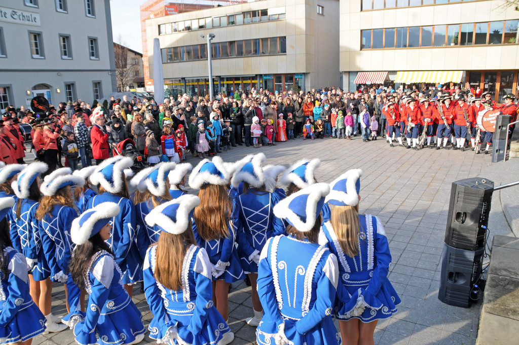 Schl__ssel__bergabe H__chst 12-01-2013 86_jpg-1358028693