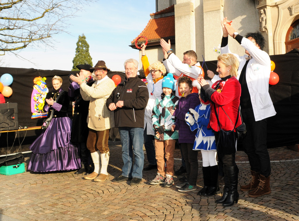 Schl__ssel__bergabe H__chst 12-01-2013 90_jpg-1358028701