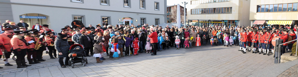 Schl__ssel__bergabe H__chst 12-01-2013 76 kl_jpg-1358028999