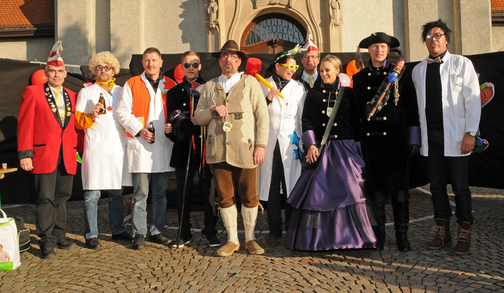 Schl__ssel__bergabe H__chst 12-01-2013 155_jpg-1358028897