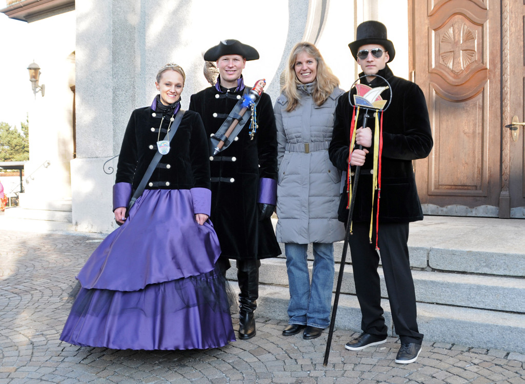 Schl__ssel__bergabe H__chst 12-01-2013 173_jpg-1358028932