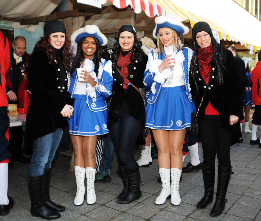 Schl__ssel__bergabe H__chst 12-01-2013 181_jpg-1358028949