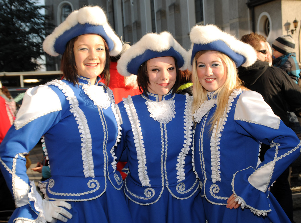 Schl__ssel__bergabe H__chst 12-01-2013 184_jpg-1358028956
