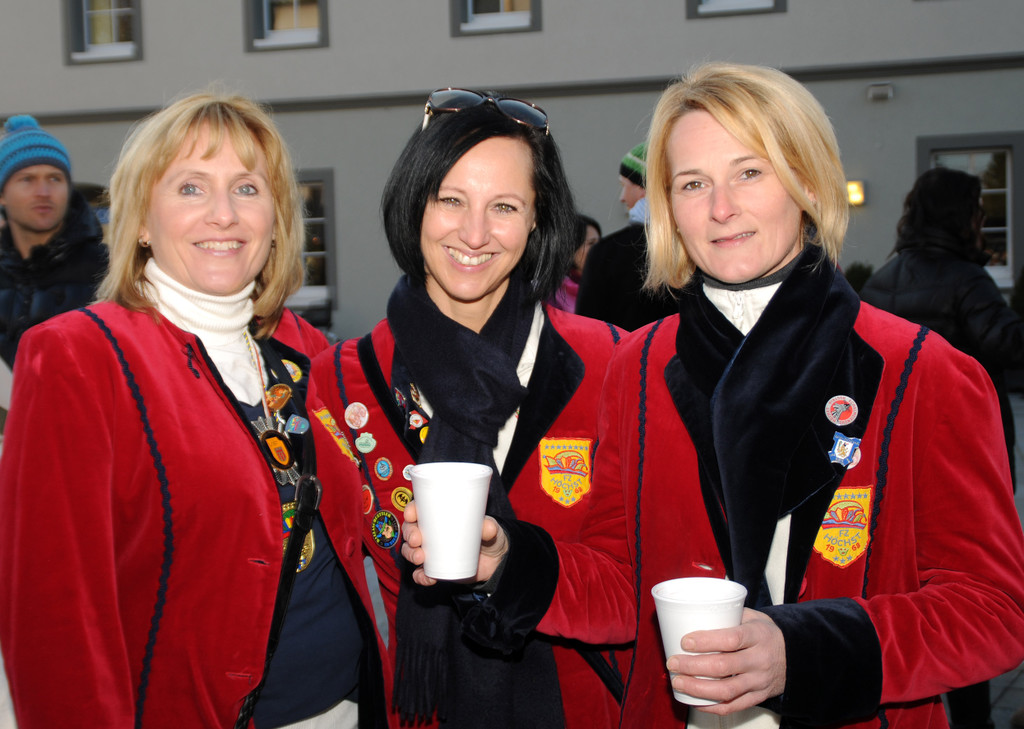 Schl__ssel__bergabe H__chst 12-01-2013 202_jpg-1358028988