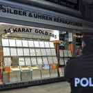 21-Jähriger organisierte Überfälle: Tatort von Juwelier-Raub in Favoriten