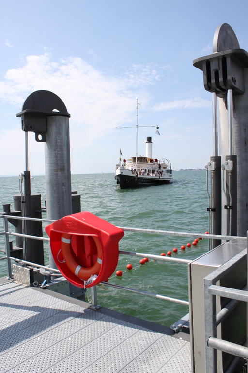 Schifffahrt am Landungssteg _5__jpg-1358437542