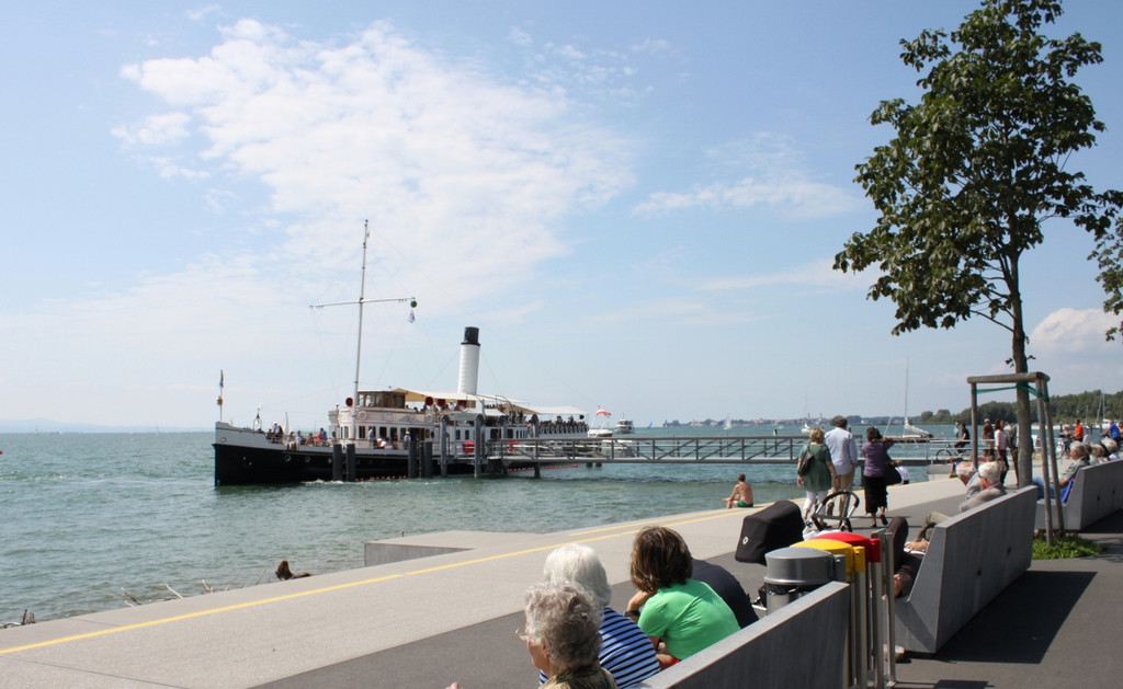 Schifffahrt am Landungssteg _2__jpg-1358437526